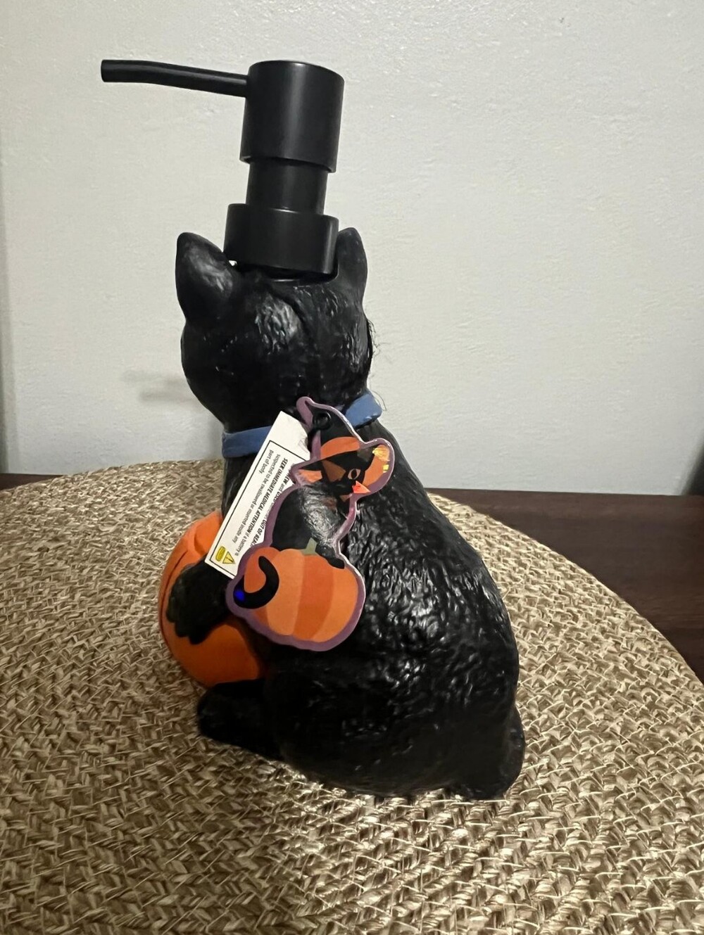 New! Black Cat W/Lighted Pumpkin Soap/Lotion Dispenser Halloween. - Picture 4 of 10